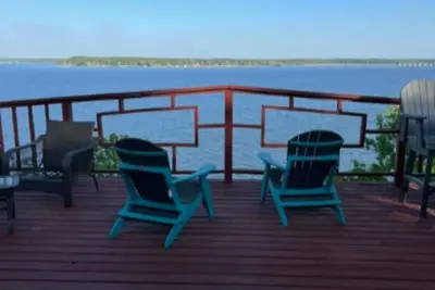 Image de Beautiful Lake House on cliff overlooking South Grand Lake. Breath-taking views!