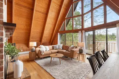 Image de Lakeside A-frame for families, grannies and new kayakers