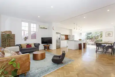 Image de Lilly's Cottage - 3bdrm Heritage House, South Fremantle