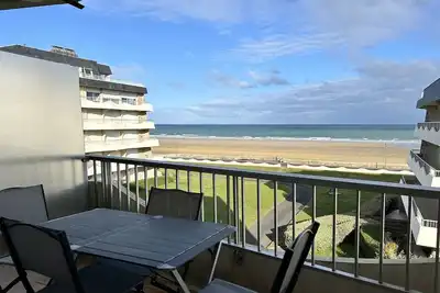 Image de 452 - Appartement T2 vue mer, à 50m de la plage.