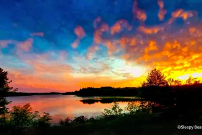 Image de Sleepy Bear Lodge with breathtaking views of Lake Nebagamon!