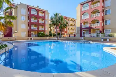 Image de Charmant appartement à Puerto Marina, près de la plage!