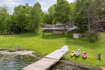 Image de Lakeside Retreat | Hot Tub, Kayak, Arcade, Pontoon