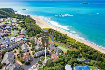 Image de Sapphire Beach Poolside Retreat