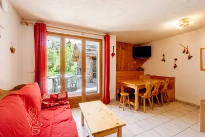 Image de Appartement \"Gentiane\" avec vue sur les montagnes, terrasse partagée et Wi-Fi