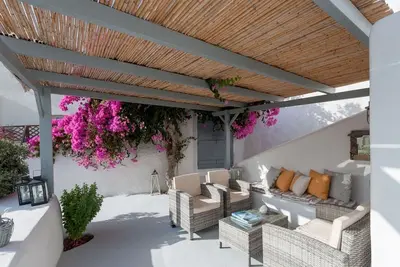 Image de Villa 'Sun Wind Santorini' avec piscine privée, Wi-Fi et climatisation