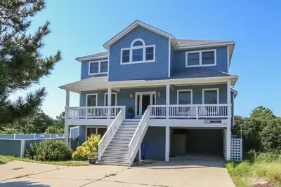 Image de Sunset Views, over 3, 500 square feet, pool and hot tub!