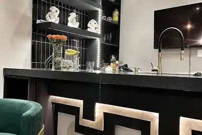 Image de Beautiful, clean, stylish, modern, safe, great location, cozy casita