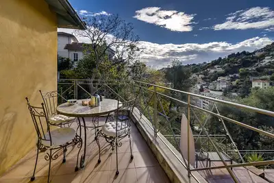 Image de Villa-Nice, Un havre de paix en plein Nice.