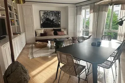 Image de Magnifique appartement en plein coeur de Paris (1er), vue sur un jardin