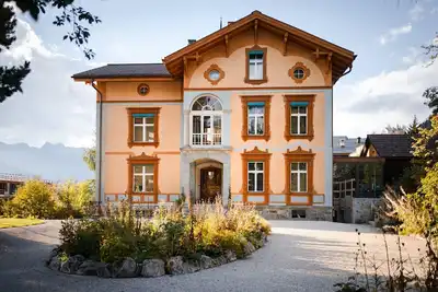 Image de The listed Villa Klainguti is located in the middle of the Upper Engadine villag
