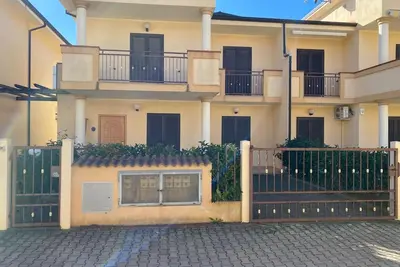 Image de Ground-floor villa with reserved parking space a stone's throw from the sea