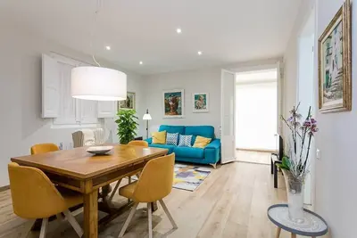 Image de Lovely and historic 3 bedroom home completely refurbished and designed for a pleasant and comfortable stay in Barcelona.