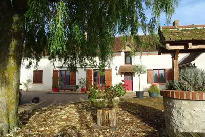 Image de Charmante Ferme Restaurée avec Jardin Clos, Proche des Châteaux, Idéale Familles et Nature
