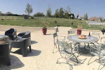Image de Gîte familial de plain-pied avec grande terrasse, jardin clos et équipements complets à Vallières-les-Grandes