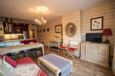 Image de 2ème étage, balcon, parking, télévision, 50m², Châtel