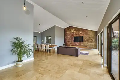 Image de Northcliff Cedar Haven
