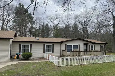 Image de Cheap Cabin Near Oak Beach for longer stays. As low as 75 per night!