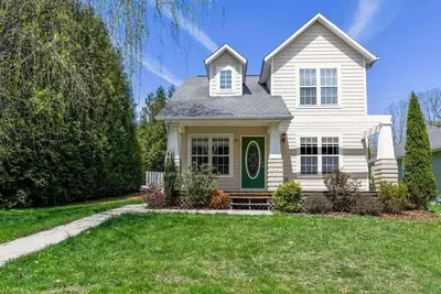 Image de Black Mountain Treasure modern home close to Dt in quiet neighborhood w/free Biltmore pass