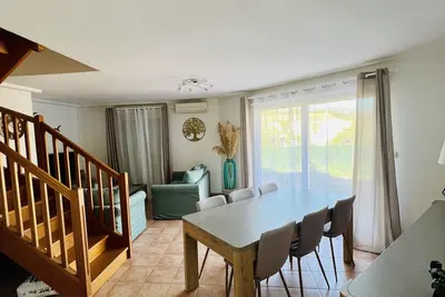 Duplex 8 Personnes Proche de la mer à Bormes-les-mimosas