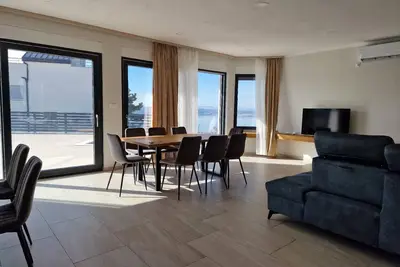 Image de Maison de vacances Crikvenica pour 1 - 10 personnes avec 5 chambres à coucher - Maison de vacances