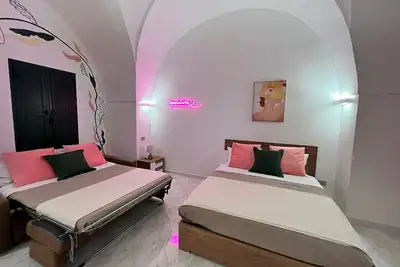 La Corte Mansion