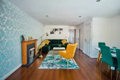 Image de 3 Bed House in Hayes & Heathrow