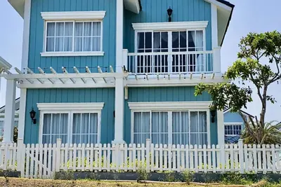 Image de Blue Village\n\n