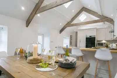 Image de Ty Capel - a dog that sleeps 8 guests in 4 bedrooms