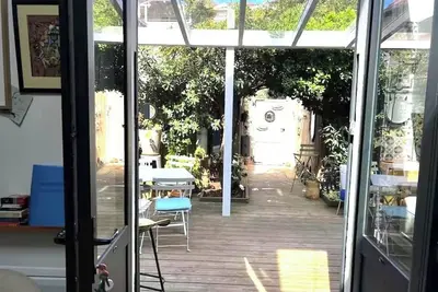 Image de Adorable maison avec terrasse végétalisée -2chambres-2SdB-Parking