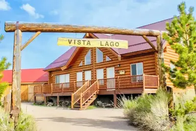 Image de Lake view log cabin, near lake, general store Pet friendly