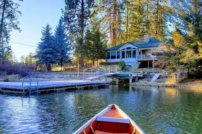 Image de Luxury Cda downtown Fernan lakefront retreat dock teepee spa sauna game room