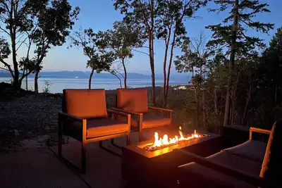 Image de Mountain Suite | Private Patio | Fully Equipped Kitchen | Wd