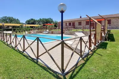 Image de Belle maison à Porchiano avec WiFi