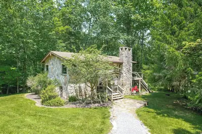 Image de New: Classic, Adorable, Dcl Lake Cottage