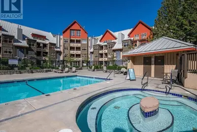 Image de Ski In/Out, Heated Pool/Hot Tub, 2 Bed rm + Loft, Whistler Retreat