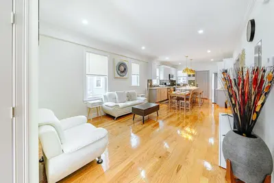 Image de 82 Newly Renovated, Luxury Apt in Boston