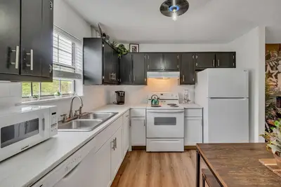 Image de East Nash, 12 mins to Broadway, Sleeps 6