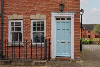 Image de 8 Nicholas Court, family friendly in Chester