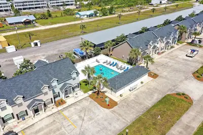 Image de Palms 2b Spacious 4br Th, Walk to Beach, Comm Pool