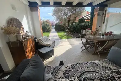 Image de Independent apartment with large parking area