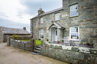 Image de Self Catering Accommodation on a Working Farm | Faeldre