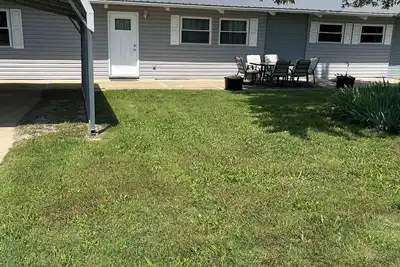 Image de Great Location near Shell Knob bridge with large fenced yard for kids!