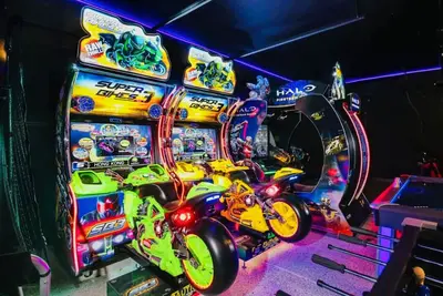 Image de Arcade Blast/Pool/Spa/100k Game Room