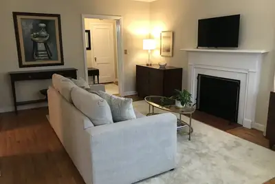 Image de Cozy Bungalow Best Neighborhood Convenient Location