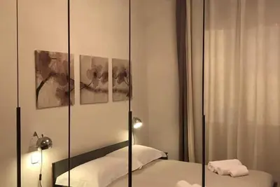 Quiet apartment with two separate rooms.