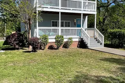 Image de Cozy, East Atlanta Home