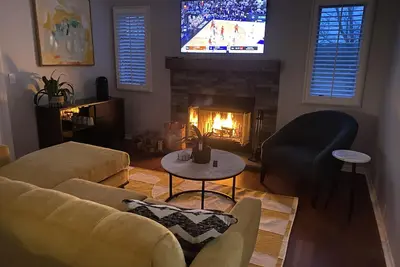 Image de Newly renovated villa located on the grounds of The Spa at Norwich Inn.