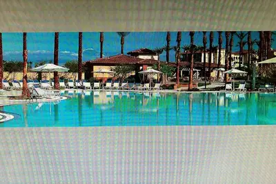 Image de Coachella 4\/18-21 Studio Shadow Ridge \n