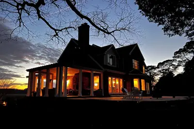 Image de Family retreat with private beach Eastern Shore